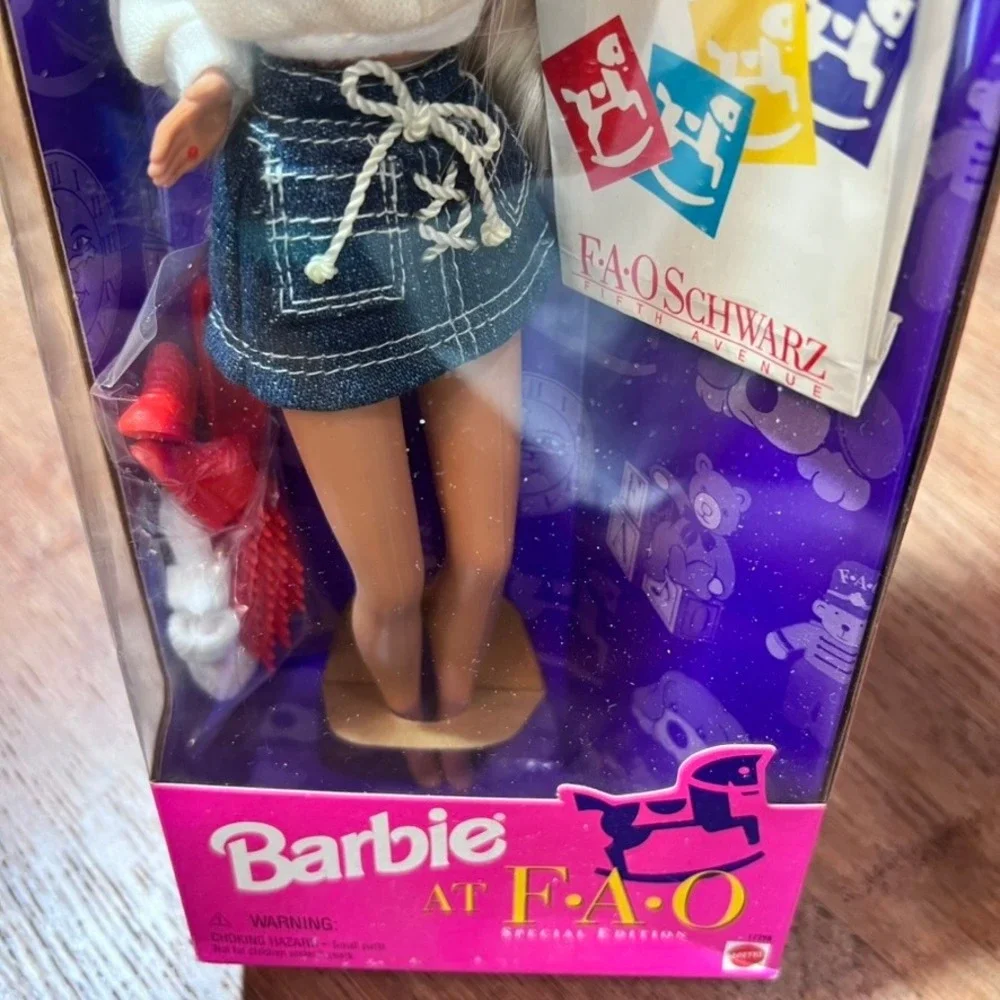 Mattel Barbie at FAO Schwarz Special Edition 1996‎ Doll 17298 New In Box